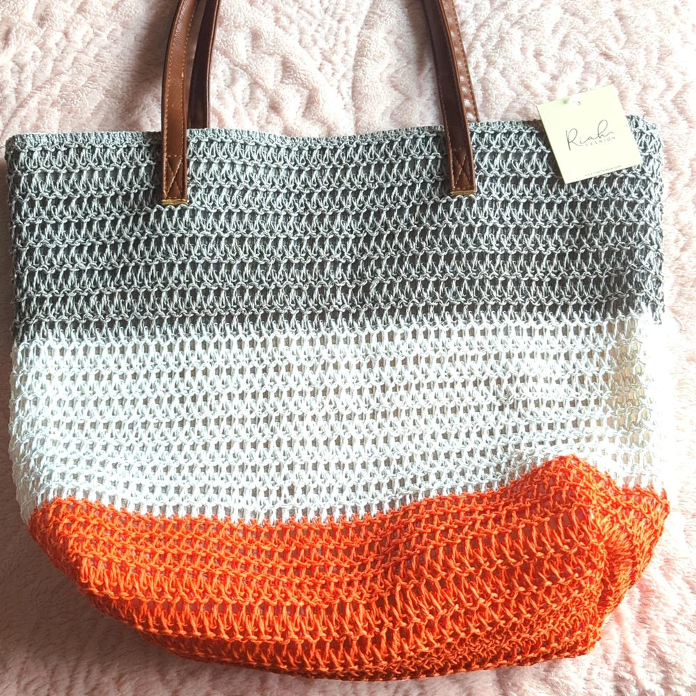 Last One in this Color! Crochet Shopper/Beach Tote - Picture 2 of 5